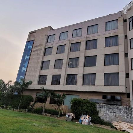 Hotel Maple Grand Agra  Zewnętrze zdjęcie