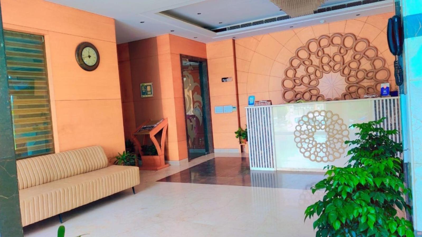 Hotel Maple Grand Agra  Zewnętrze zdjęcie