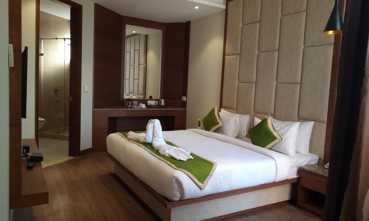 Hotel Maple Grand Agra  Zewnętrze zdjęcie