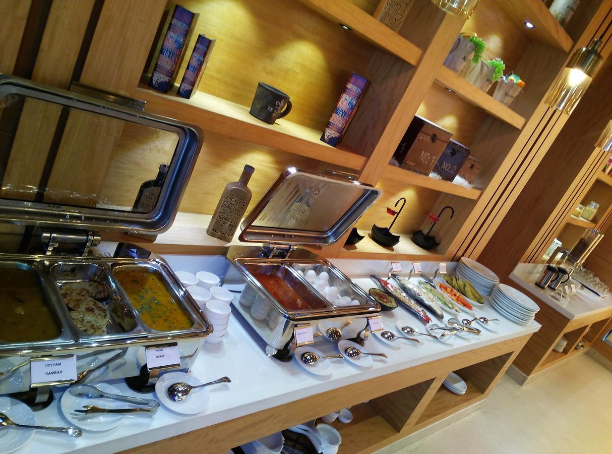 Hotel Maple Grand Agra  Zewnętrze zdjęcie
