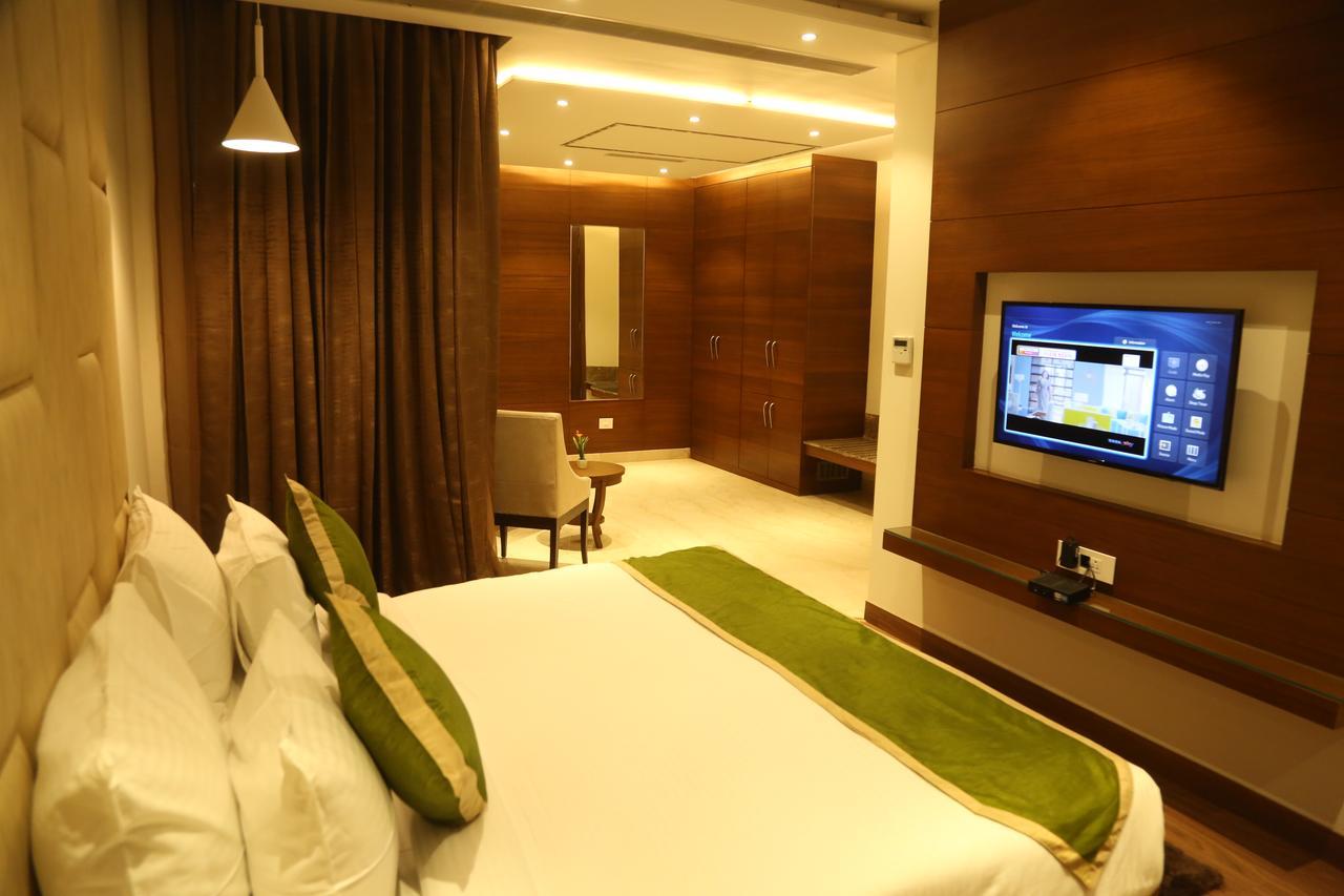 Hotel Maple Grand Agra  Zewnętrze zdjęcie