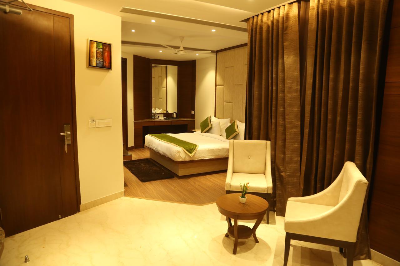 Hotel Maple Grand Agra  Zewnętrze zdjęcie