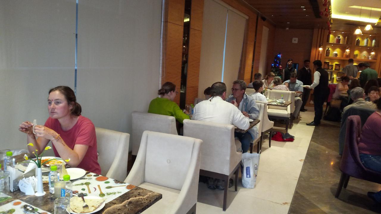 Hotel Maple Grand Agra  Zewnętrze zdjęcie