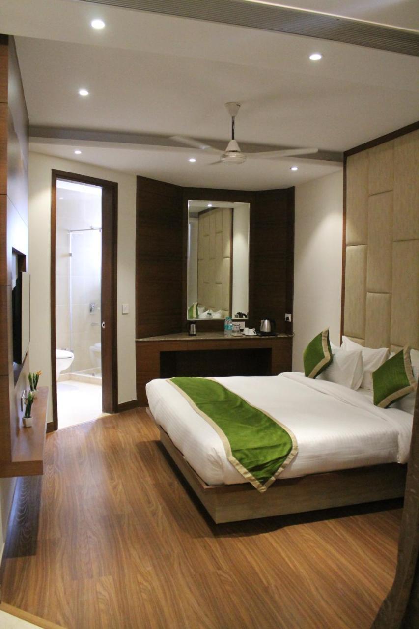 Hotel Maple Grand Agra  Zewnętrze zdjęcie