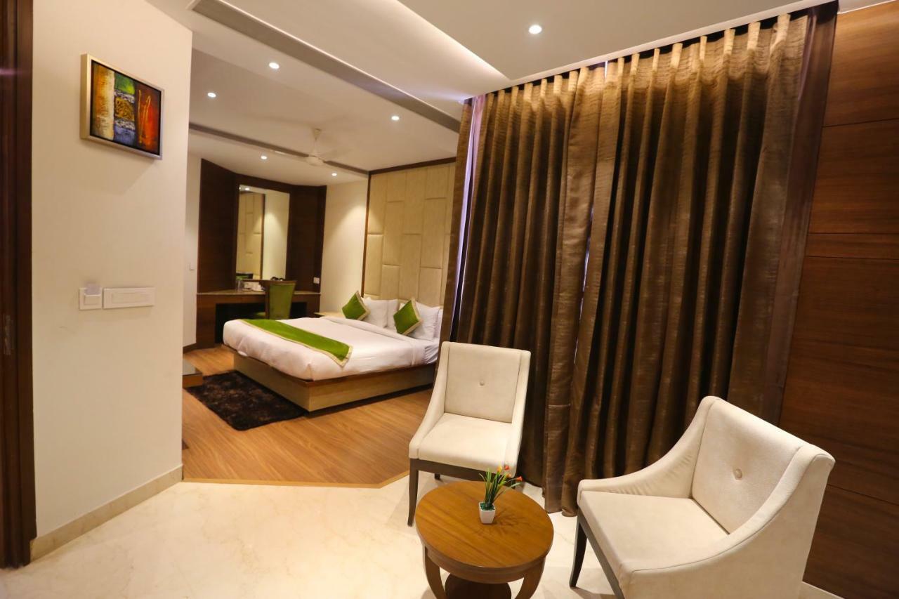 Hotel Maple Grand Agra  Zewnętrze zdjęcie