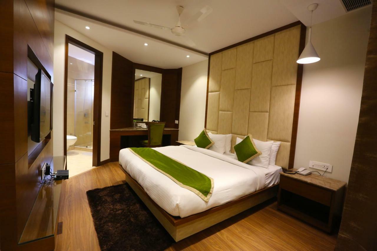 Hotel Maple Grand Agra  Zewnętrze zdjęcie