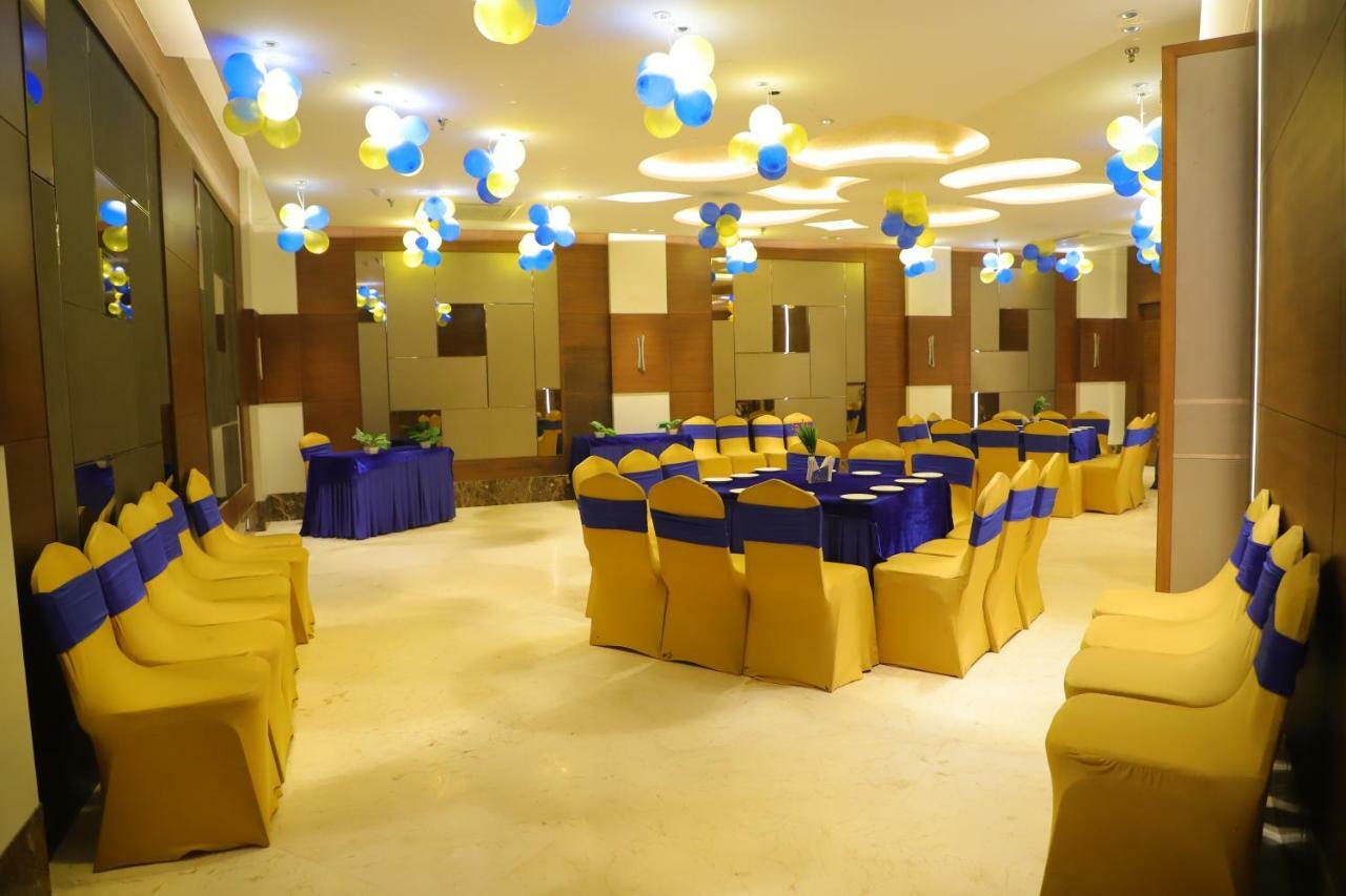 Hotel Maple Grand Agra  Zewnętrze zdjęcie