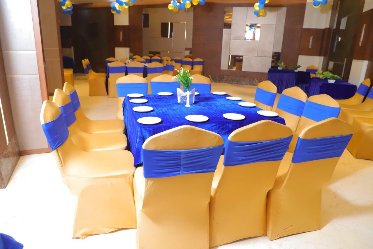 Hotel Maple Grand Agra  Zewnętrze zdjęcie